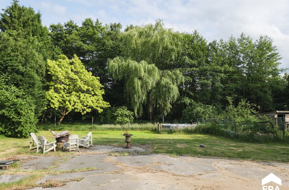 ruime-woning-met-vele-mogelijkheden-op-a-locatie-in-genk029.jpg