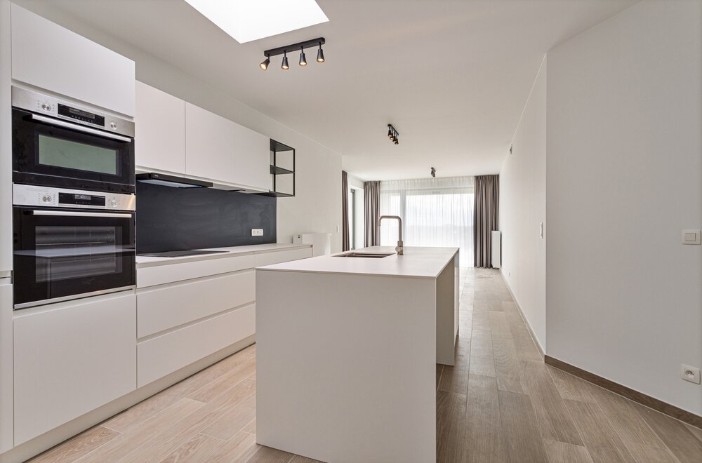 antwerpen-ruim-drie-slaapkamerappartement-met-parking-nabij-stadspark001.jpg