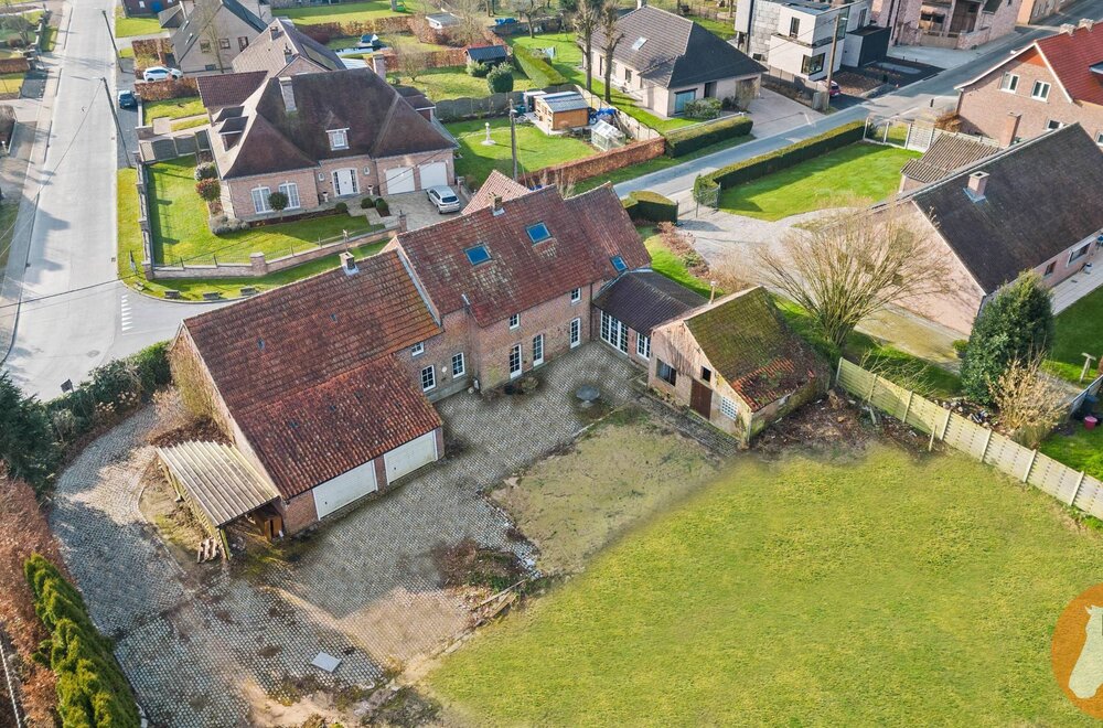 galmaarden-unieke-woning-met-grote-werkplaats005.jpg