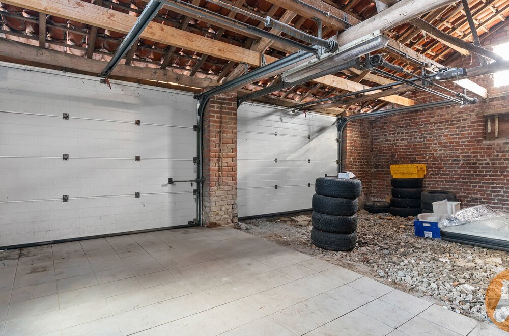 galmaarden-unieke-woning-met-grote-werkplaats015.jpg