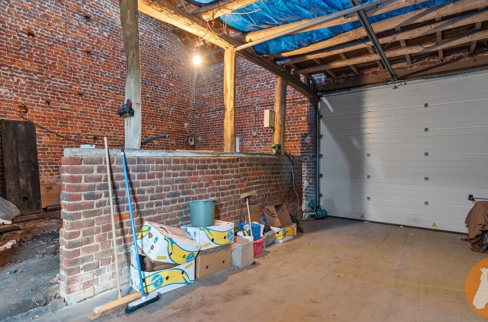 galmaarden-unieke-woning-met-grote-werkplaats016.jpg