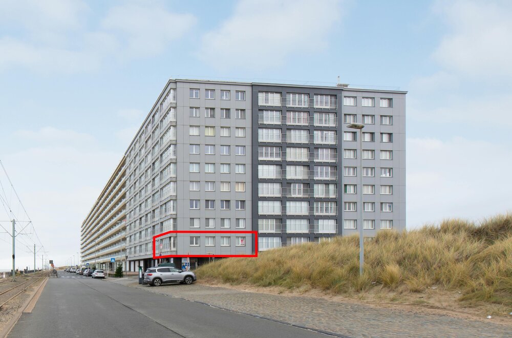 ruim-2-slaapkamer-appartement-te-koop-met-frontaal-zeezicht-012.jpg