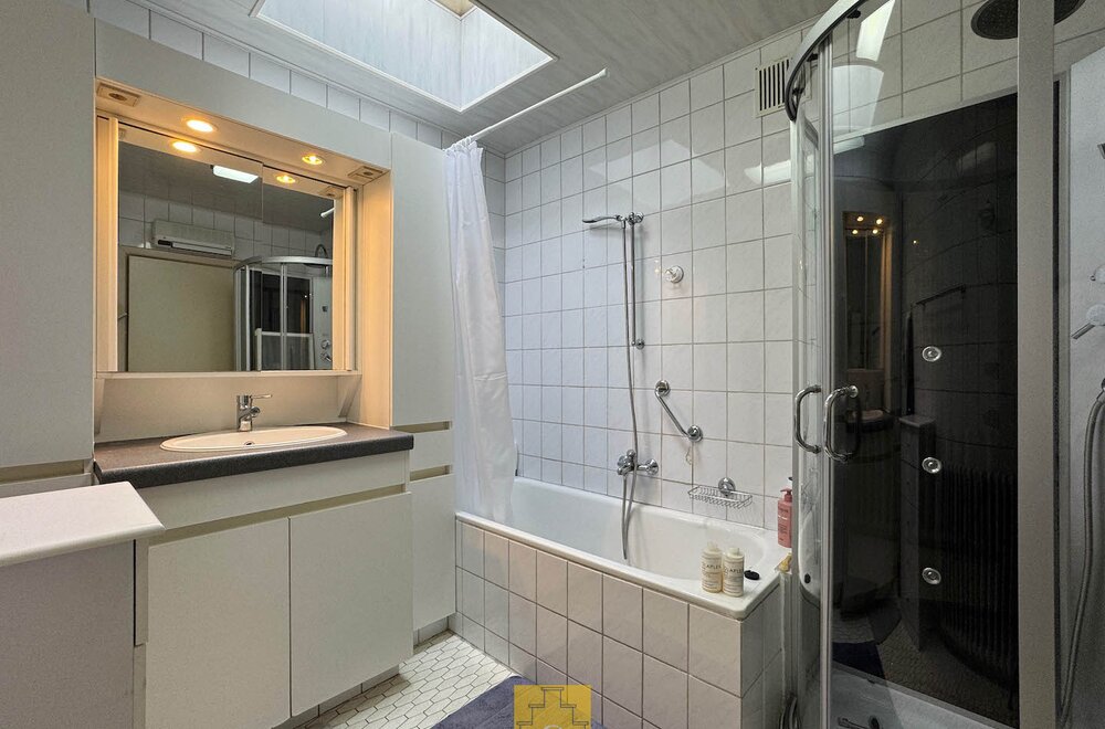 charmante-driegevelbungalow-met-tuin-en-garage-in-hartje-loppem017.jpg