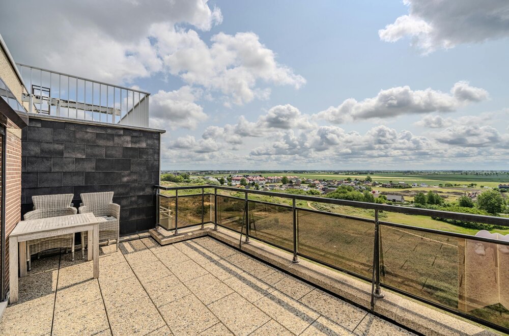 uniek-penthouse-appartement-op-de-zeedijk-te-middelkerke-012.jpg