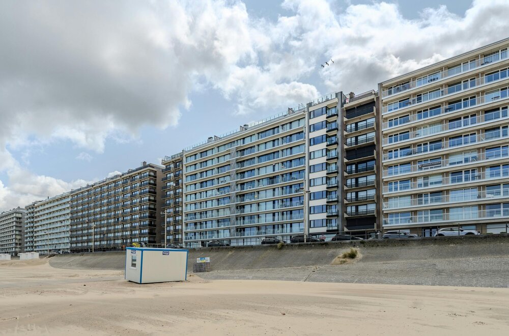 uniek-penthouse-appartement-op-de-zeedijk-te-middelkerke-014.jpg