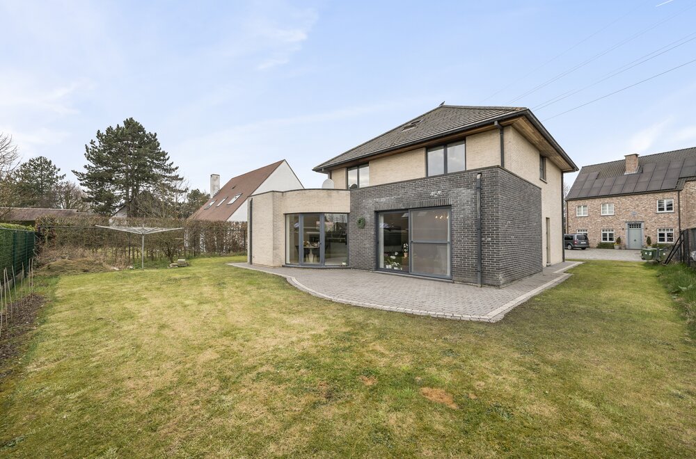 instapklare-open-woning-met-4-slaapkamers-en-tuin-in-temse003.jpg