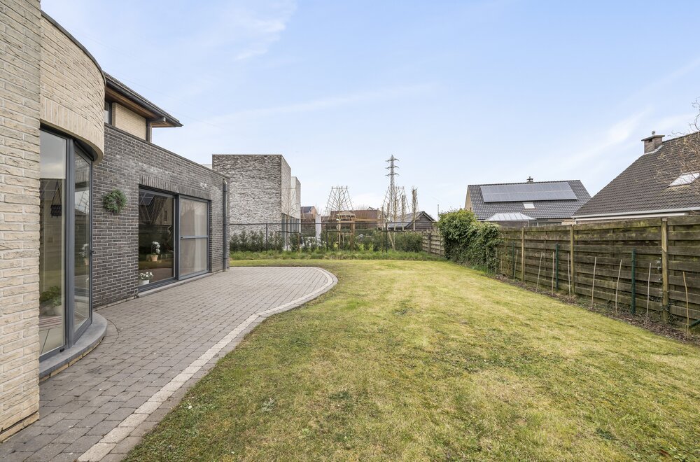 instapklare-open-woning-met-4-slaapkamers-en-tuin-in-temse004.jpg