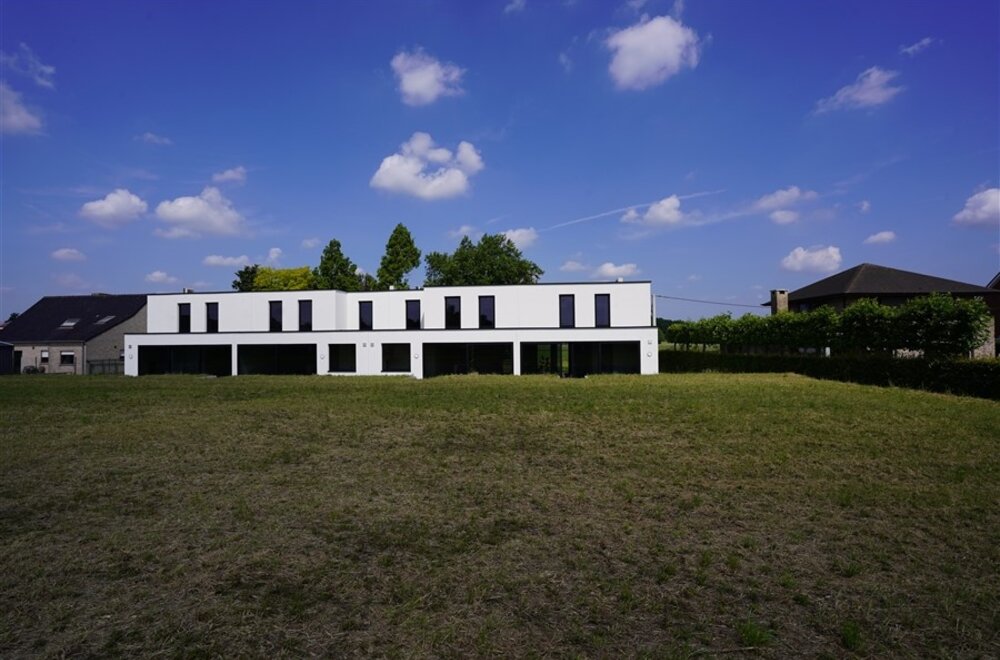 halfopen-nieuwbouwparel-op-658-m-ruimte-licht-en-leefcomfort003.jpg