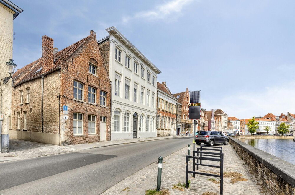 lichtrijk-appartement-105-m-aan-de-langerei-in-brugge006.jpg