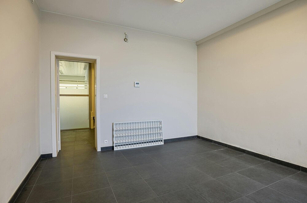 opbrengsteigendom-te-koop-in-elverdinge010.jpg