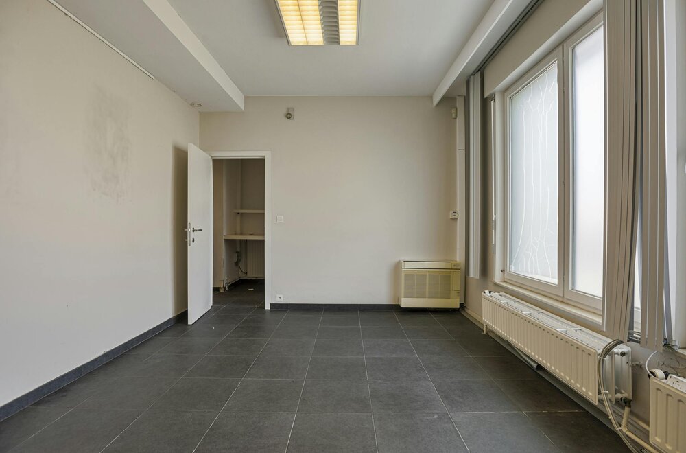 opbrengsteigendom-te-koop-in-elverdinge011.jpg