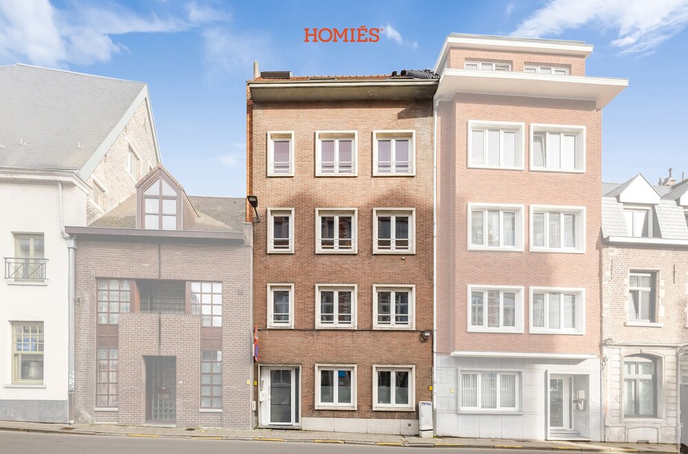 studentengebouw-met-9-kamers-eigen-sanitair001.jpg