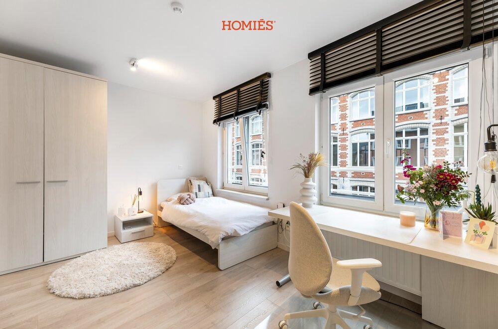 studentengebouw-met-9-kamers-eigen-sanitair002.jpg
