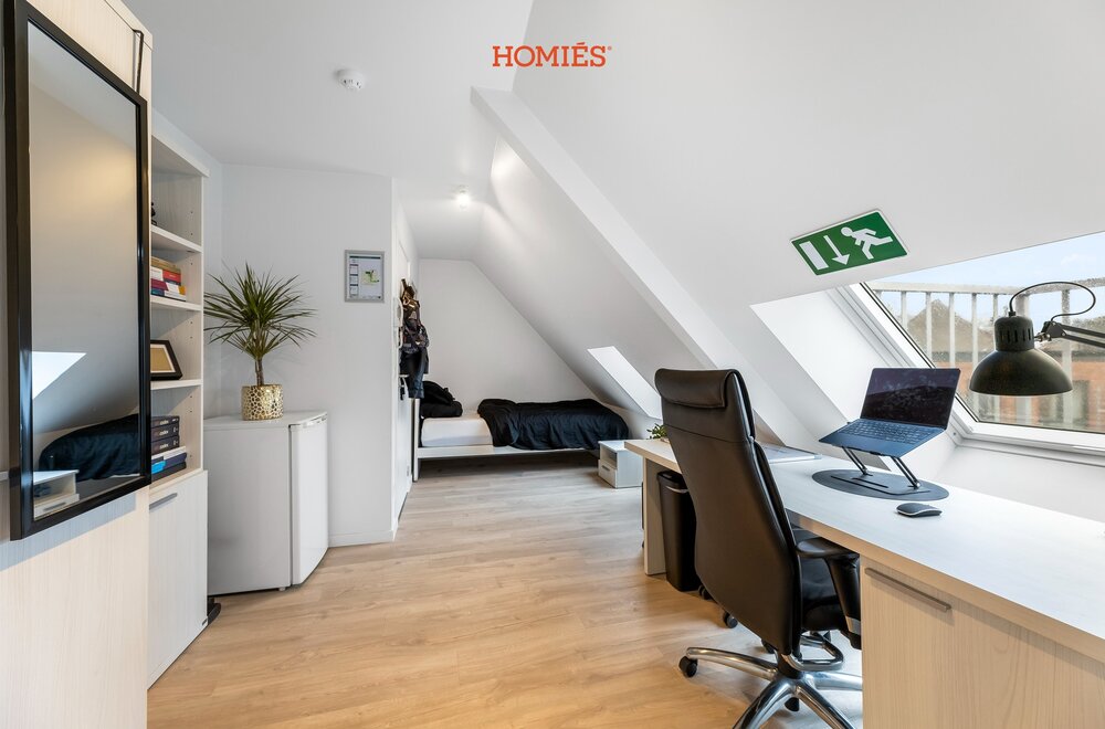 studentengebouw-met-9-kamers-eigen-sanitair004.jpg