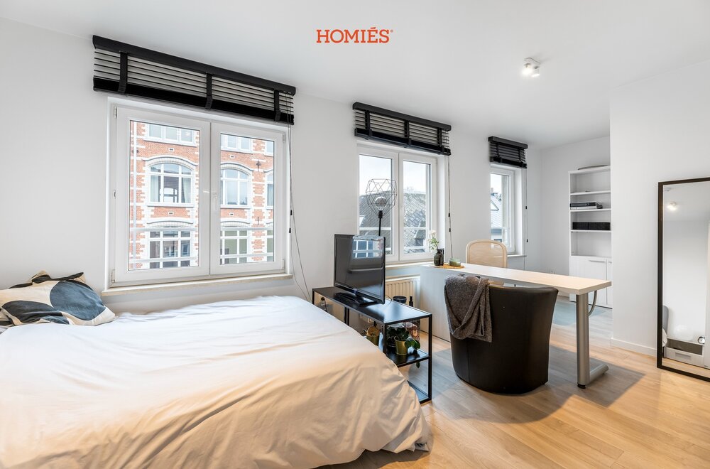 studentengebouw-met-9-kamers-eigen-sanitair005.jpg