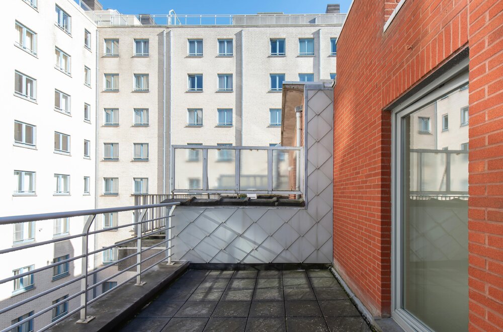 zuidgerichte-penthouse-studio-met-ruime-terrassen-op-topligging-017.jpg