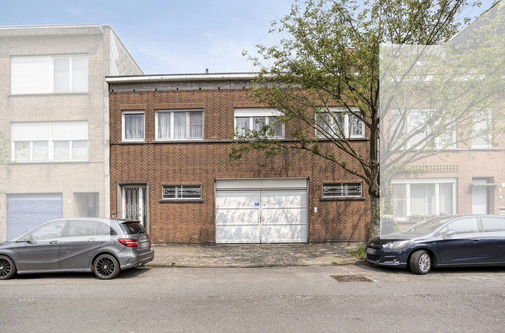 opbrengsteigendom-te-koop-in-centrum-wilrijk-001.jpg