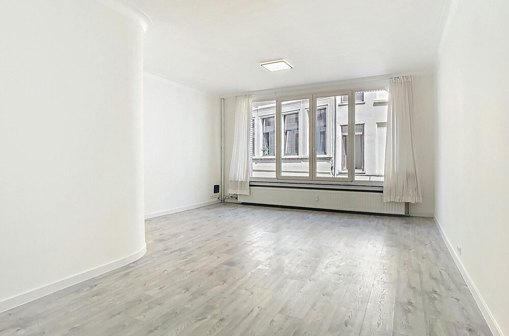 1-slpk-appartement-te-koop-in-antwerpen-centrum001.jpg