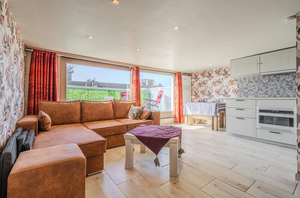 instapklaar-appartement-met-twee-slaapkamers-en-zijdelings-zeezicht-004.jpg