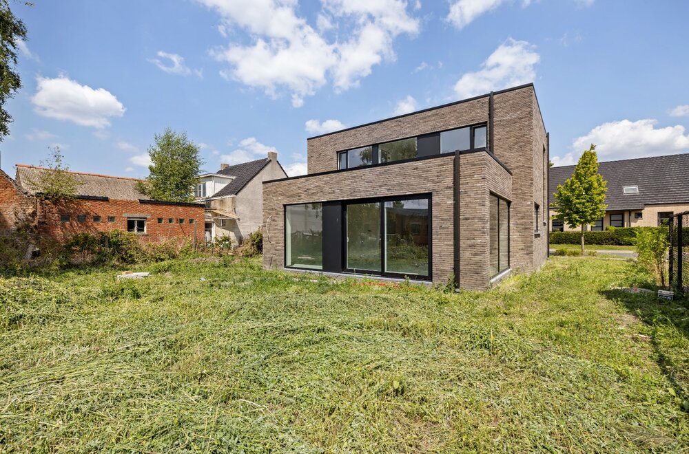 afgewerkte-nieuwbouw-ob-met-3-slpks-tuin-en-garage017.jpg
