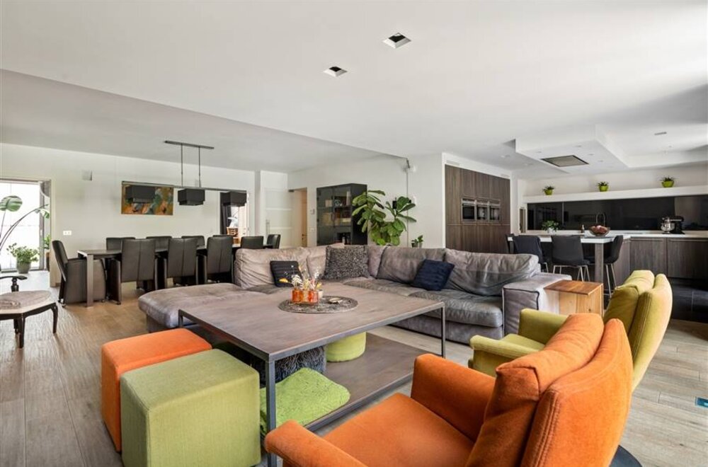 twee-luxueus-afgewerkte-appartementen-met-tuin-003.jpg