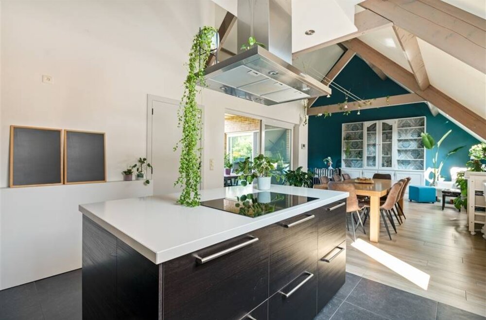 twee-luxueus-afgewerkte-appartementen-met-tuin-017.jpg