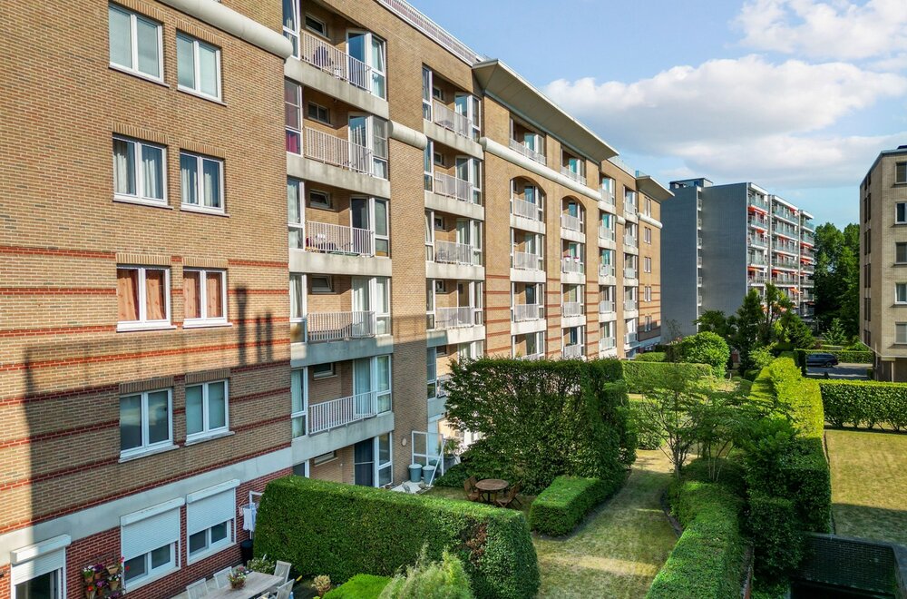 op-te-frissen-appartement-op-toplocatie-te-sint-andries002.jpg