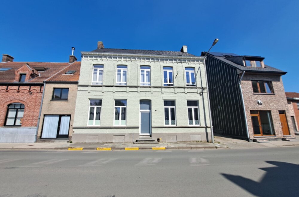 centrum-handzame-investeringspand-bestaande-uit-4-appartementen-003.jpg