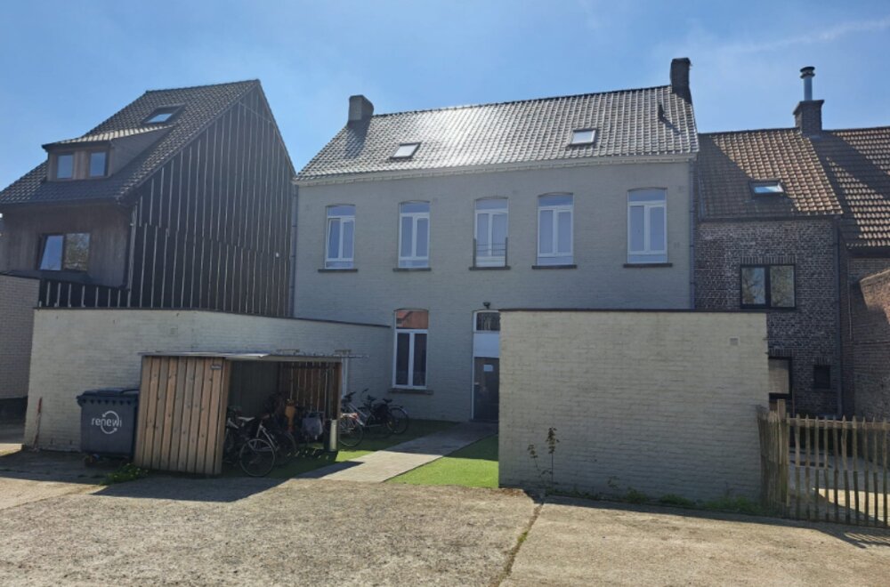 centrum-handzame-investeringspand-bestaande-uit-4-appartementen-010.jpg