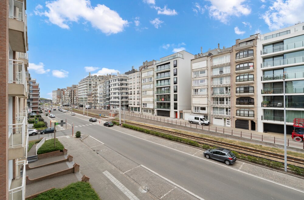 drieslaapkamerappartement-op-zeer-centrale-ligging-in-wenduine002.jpg