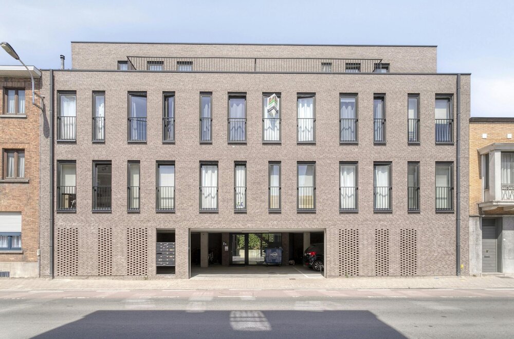 uitstekende-investering-te-koop-in-het-hartje-van-kortrijk-001.jpg