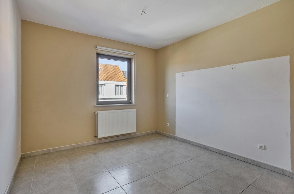 ruim-twee-slaapkamer-appartement-95m-te-koop-in-de-panne008.jpg