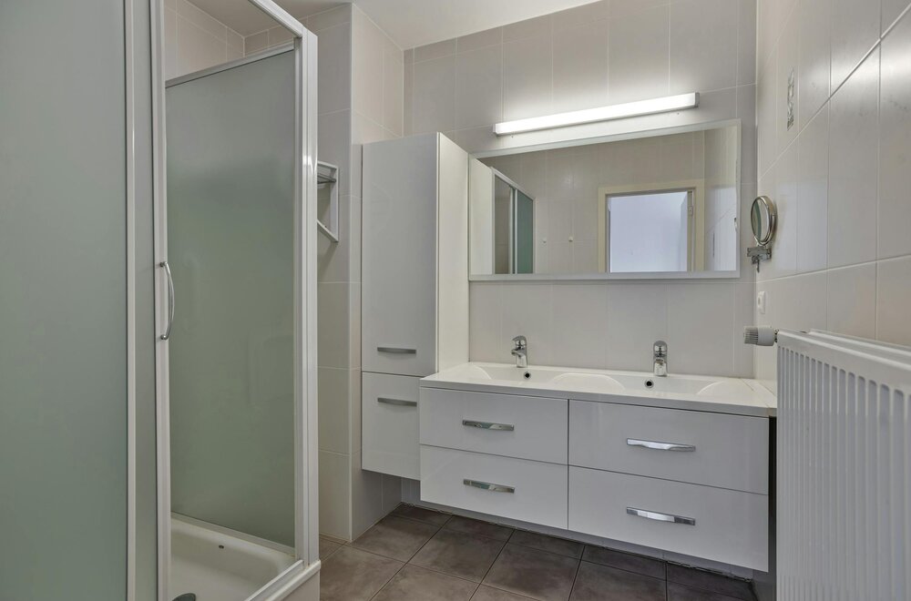 ruim-twee-slaapkamer-appartement-95m-te-koop-in-de-panne009.jpg