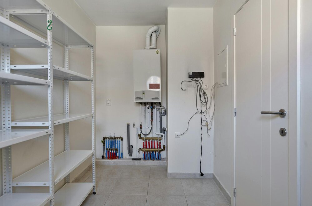 ruim-twee-slaapkamer-appartement-95m-te-koop-in-de-panne014.jpg