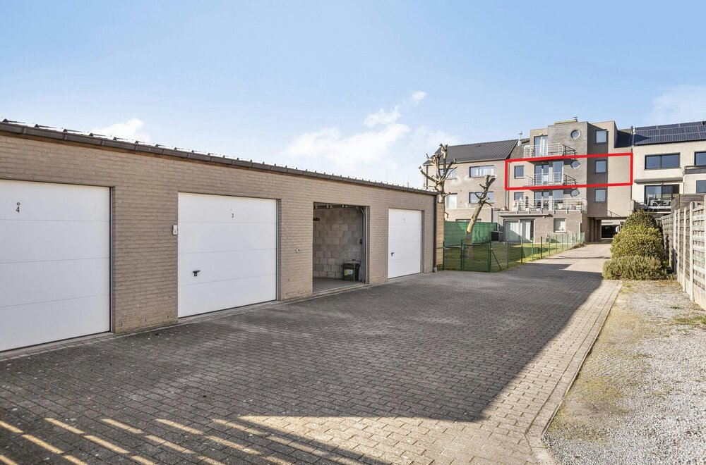 ruim-twee-slaapkamer-appartement-95m-te-koop-in-de-panne017.jpg