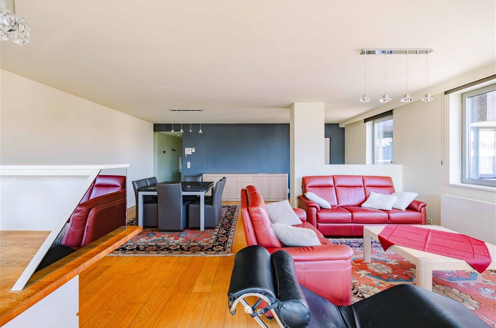 ruim-en-lichtrijk-appartement-met-panoramisch-zicht-in-hartje-sint-niklaas-004.jpg