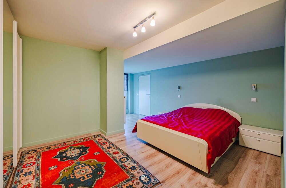 ruim-en-lichtrijk-appartement-met-panoramisch-zicht-in-hartje-sint-niklaas-011.jpg