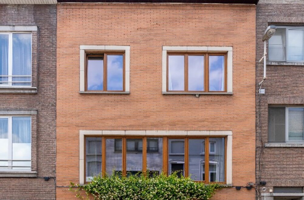 instapklare-woning-met-tuin-en-garage-nabij-station-gent-sint-pieters001.jpg