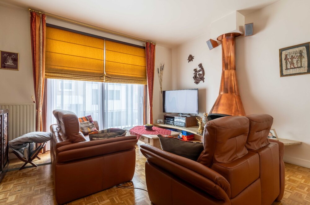 ruime-praktische-woning-met-grote-garage-praktijk-en-5-slaapkamers-004.jpg