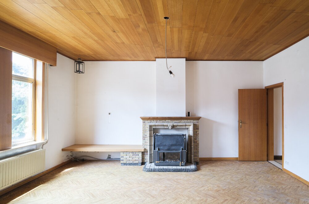 te-renoveren-woning-met-atelier-loods-ruime-tuin-en-bijzonder-veel-potentieel-op-een-boogscheut-van-het-stadscentrum-005.jpg
