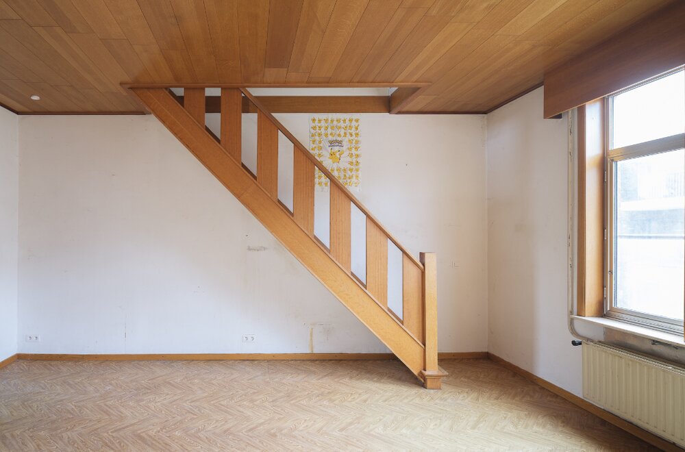 te-renoveren-woning-met-atelier-loods-ruime-tuin-en-bijzonder-veel-potentieel-op-een-boogscheut-van-het-stadscentrum-007.jpg