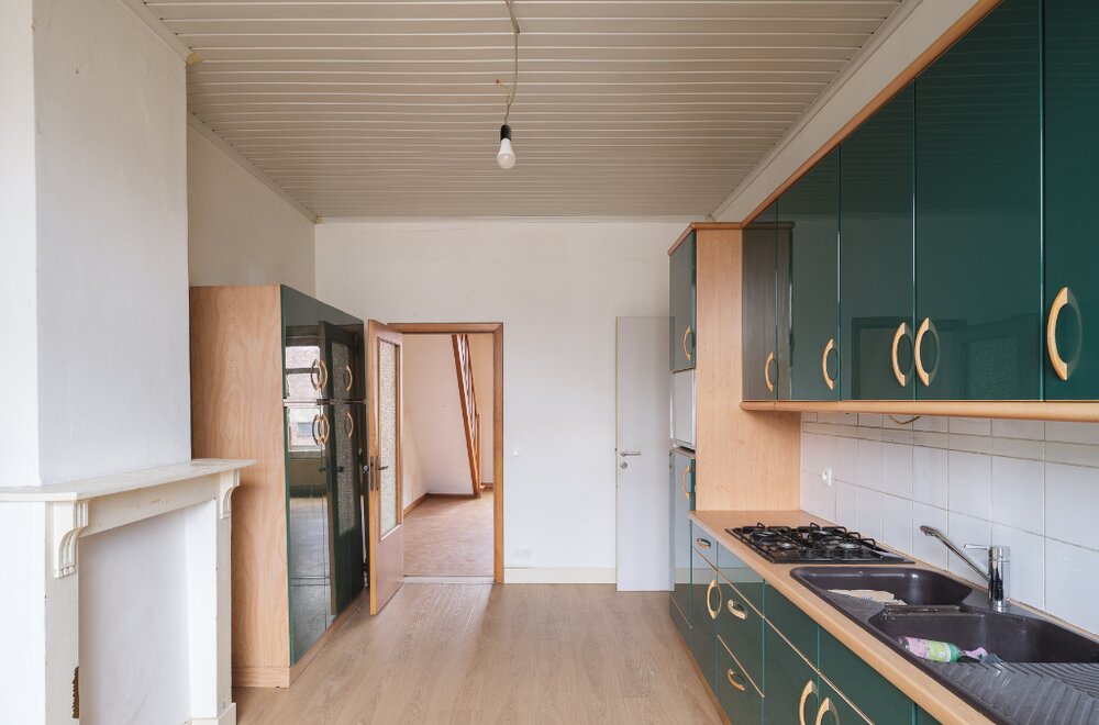 te-renoveren-woning-met-atelier-loods-ruime-tuin-en-bijzonder-veel-potentieel-op-een-boogscheut-van-het-stadscentrum-011.jpg