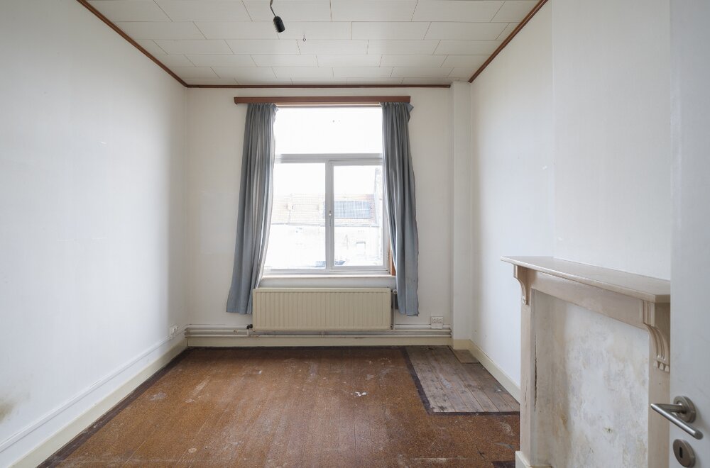 te-renoveren-woning-met-atelier-loods-ruime-tuin-en-bijzonder-veel-potentieel-op-een-boogscheut-van-het-stadscentrum-014.jpg