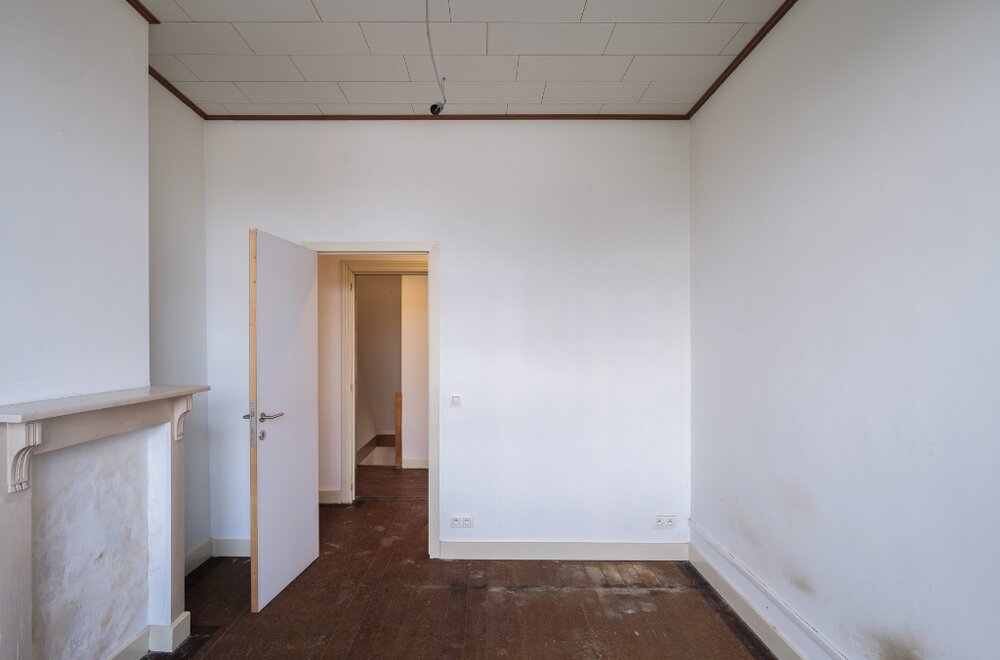 te-renoveren-woning-met-atelier-loods-ruime-tuin-en-bijzonder-veel-potentieel-op-een-boogscheut-van-het-stadscentrum-017.jpg