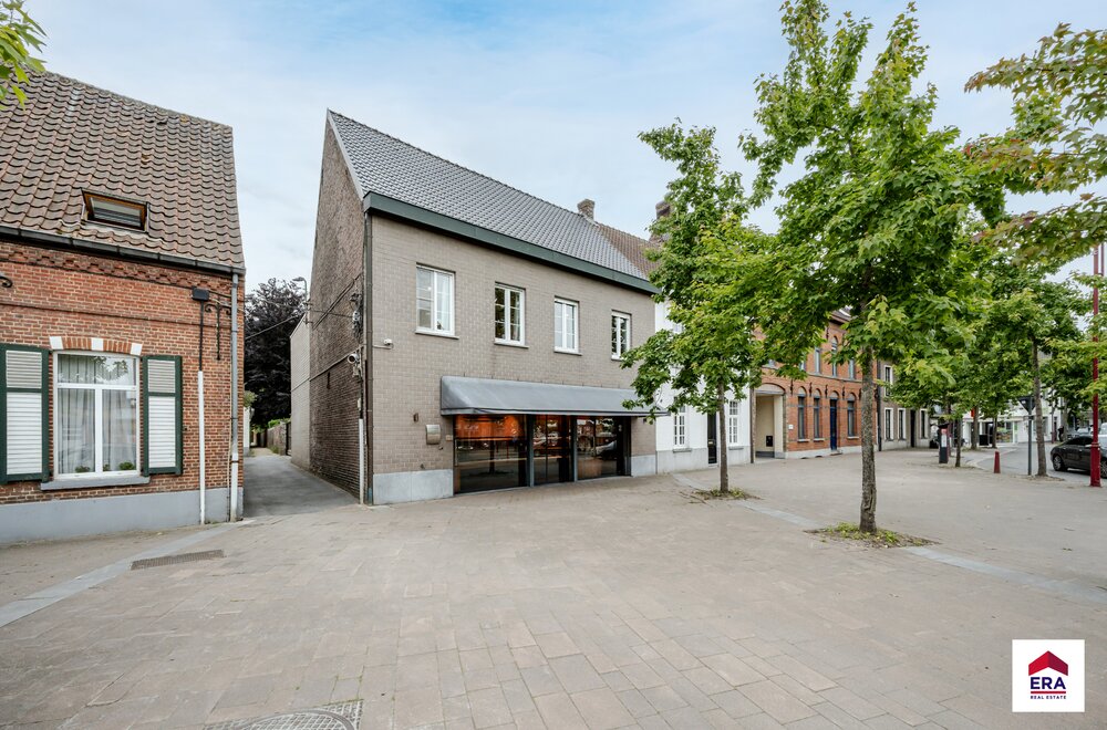 handelspand-met-woonst-op-1-271-m-in-centrum-aalter-001.jpg