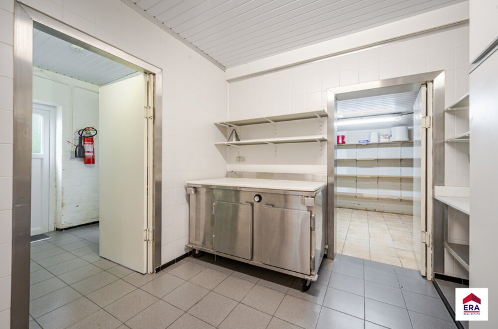 handelspand-met-woonst-op-1-271-m-in-centrum-aalter-011.jpg