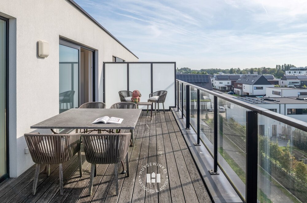 lichtrijke-penthouse-met-ruime-terrassen-nabij-de-schelde002.jpg