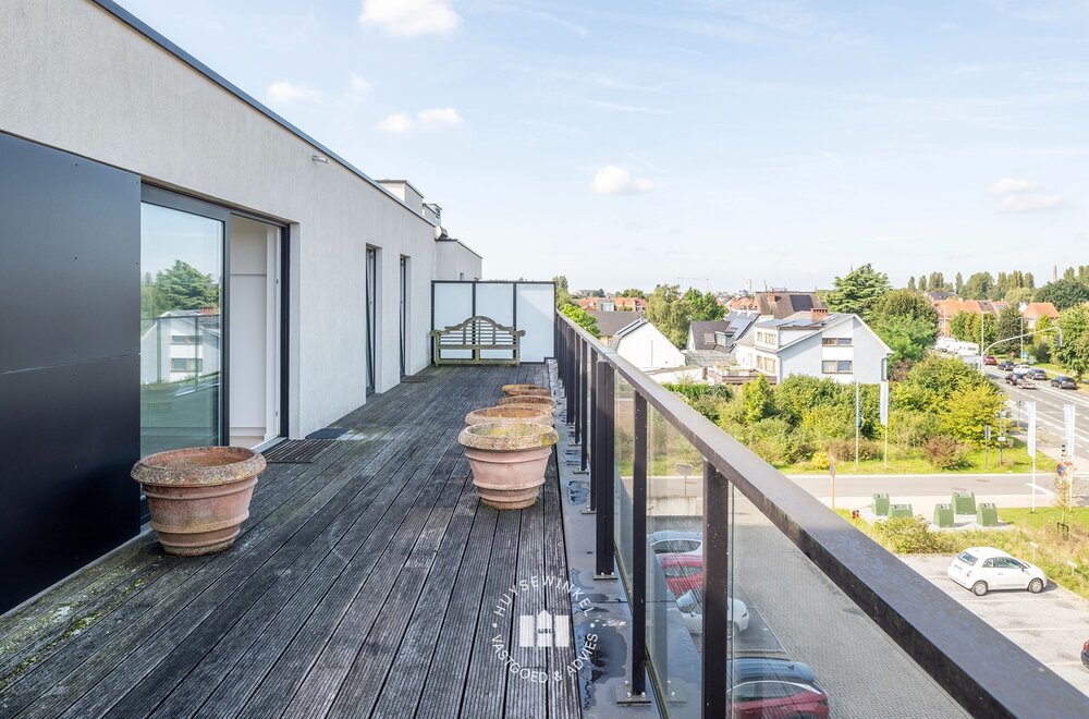 lichtrijke-penthouse-met-ruime-terrassen-nabij-de-schelde008.jpg
