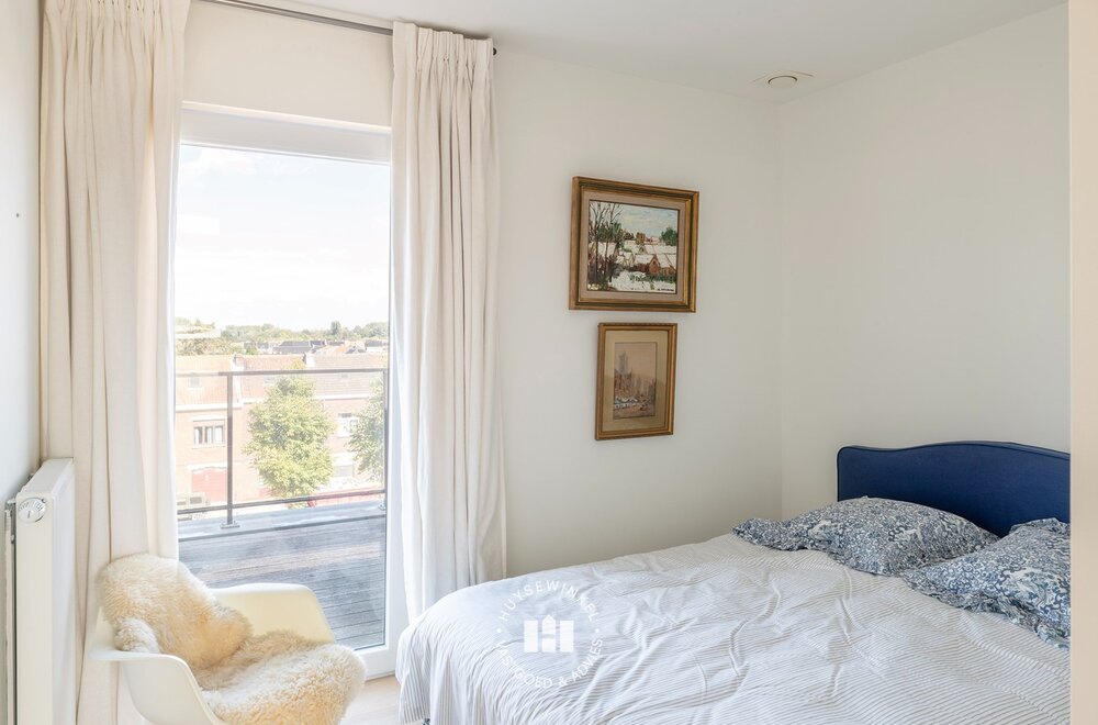 lichtrijke-penthouse-met-ruime-terrassen-nabij-de-schelde015.jpg