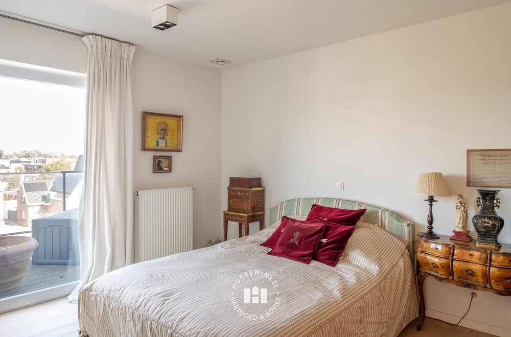 lichtrijke-penthouse-met-ruime-terrassen-nabij-de-schelde020.jpg